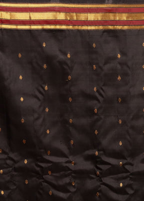 White Gadwal Pure Silk Saree Without Blouse Piece