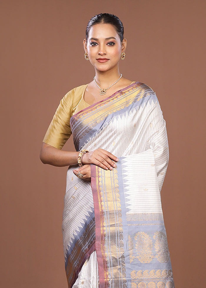 White Gadwal Pure Silk Saree Without Blouse Piece