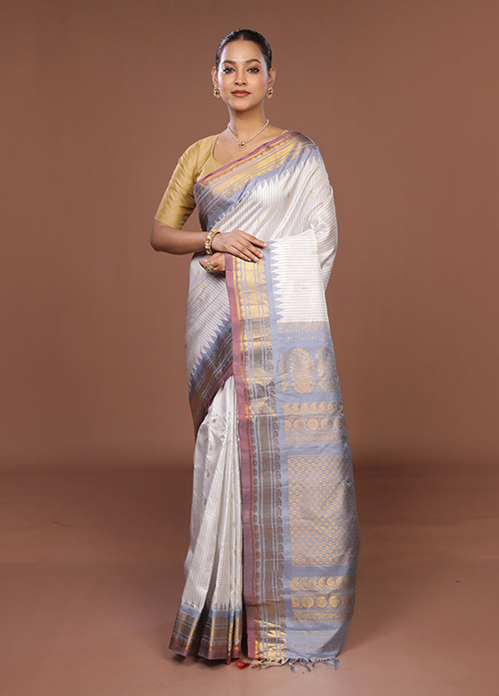 White Gadwal Pure Silk Saree Without Blouse Piece