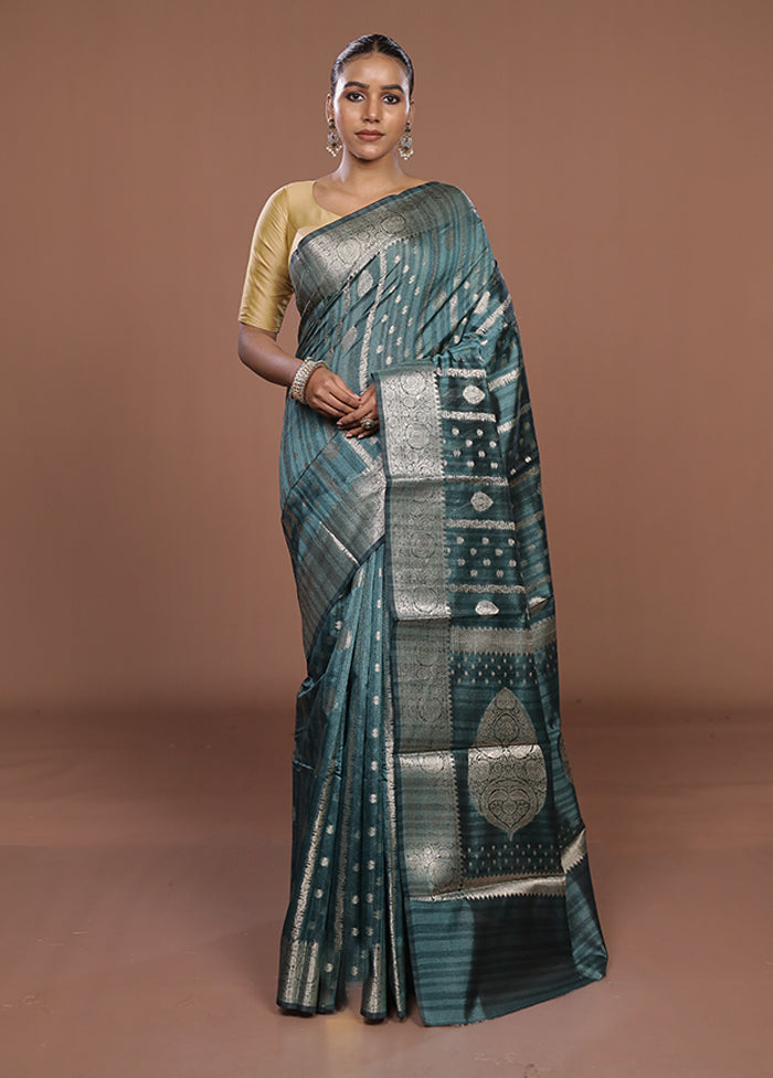 Green Cotton Saree With Blouse Piece