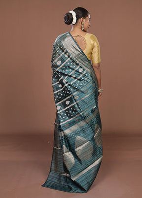 Green Cotton Saree With Blouse Piece