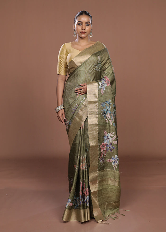 Cream Tussar Silk Saree With Blouse Piece