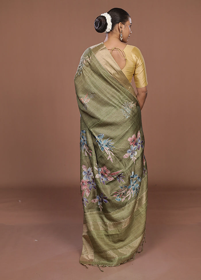 Cream Tussar Silk Saree With Blouse Piece