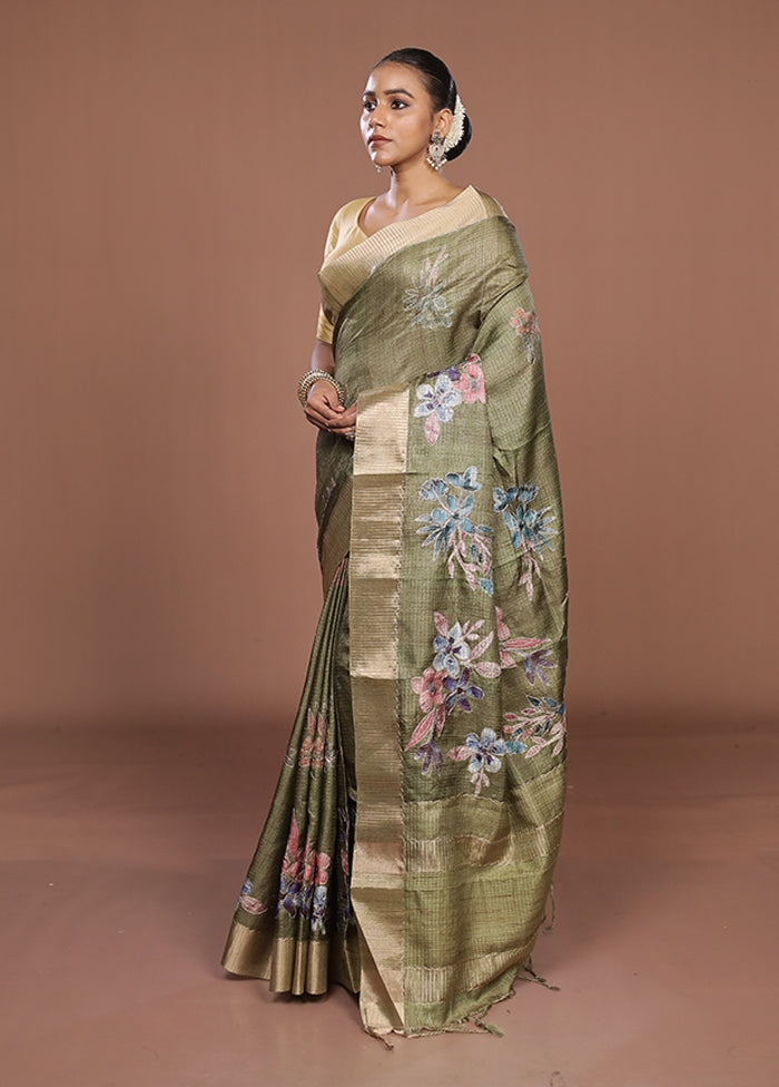 Cream Tussar Silk Saree With Blouse Piece