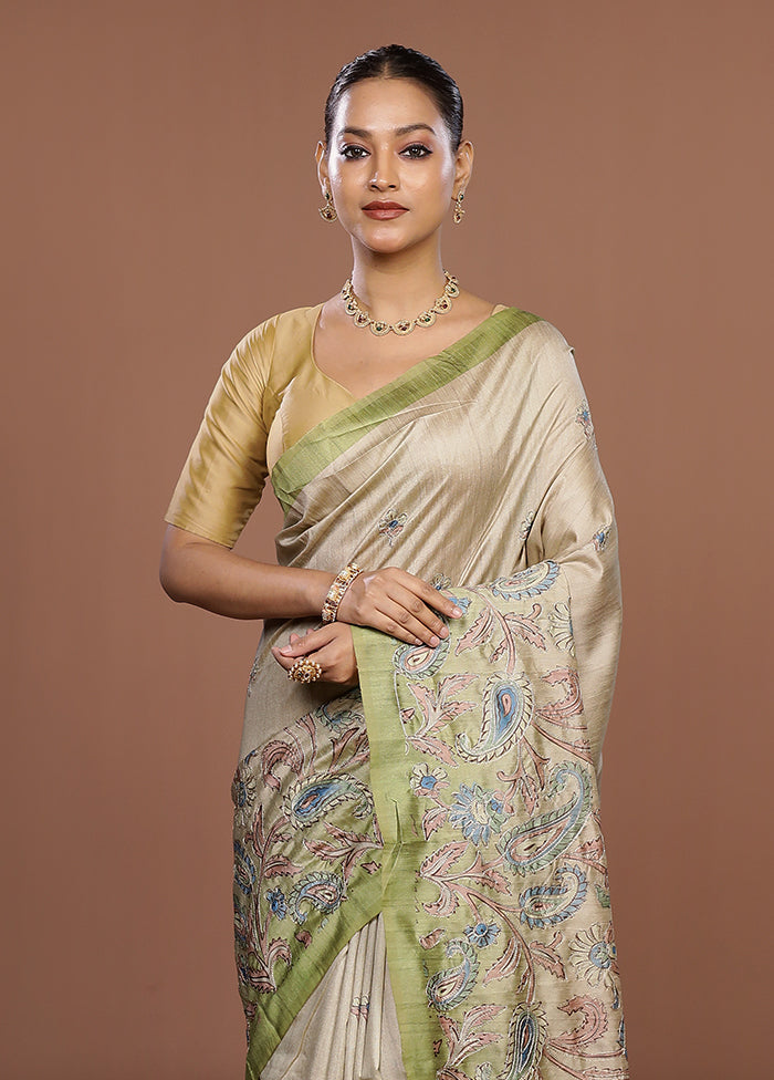 Cream Tussar Silk Saree With Blouse Piece