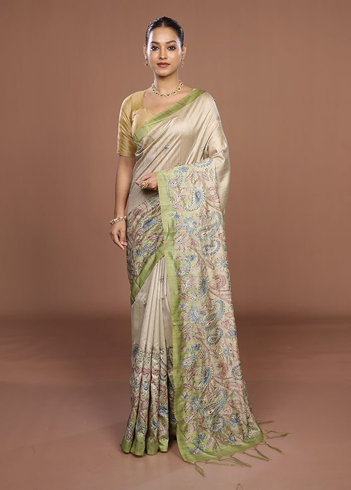 Cream Tussar Silk Saree With Blouse Piece