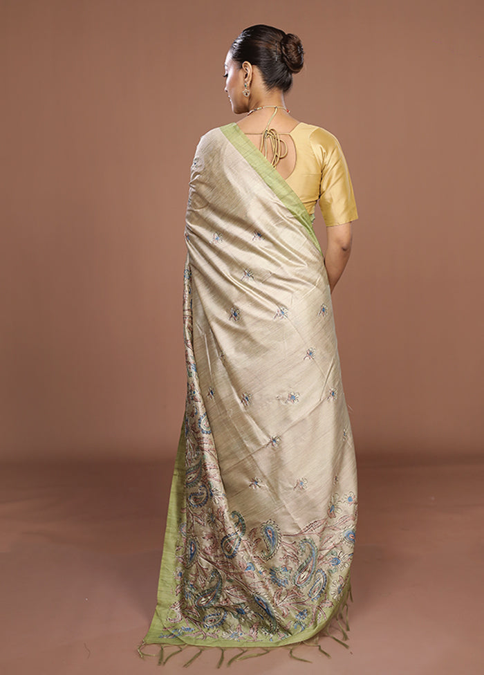 Cream Tussar Silk Saree With Blouse Piece