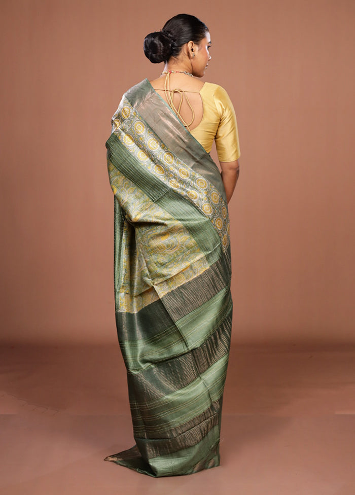 Green Handloom Tussar Pure Silk Saree With Blouse Piece