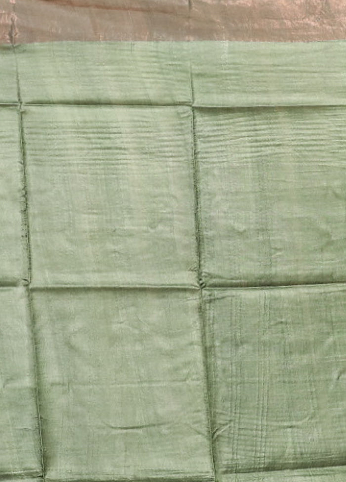 Green Handloom Tussar Pure Silk Saree With Blouse Piece