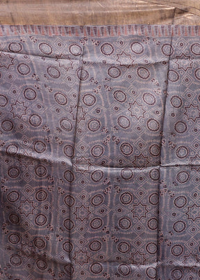 Red Handloom Tussar Pure Silk Saree With Blouse Piece