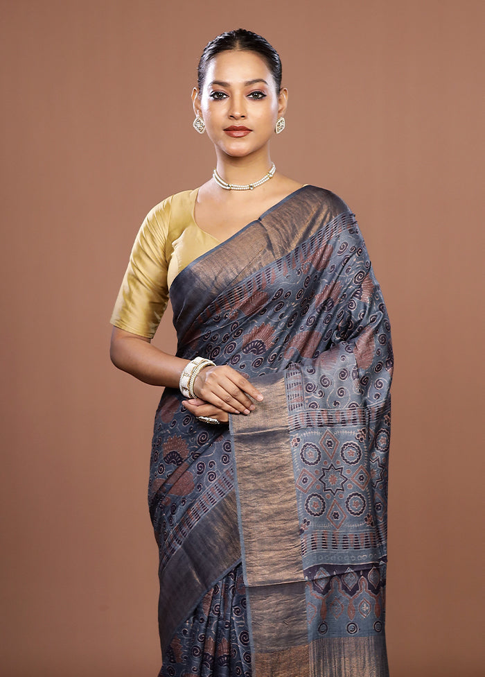 Grey Handloom Tussar Pure Silk Saree With Blouse Piece