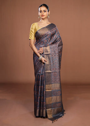 Grey Handloom Tussar Pure Silk Saree With Blouse Piece