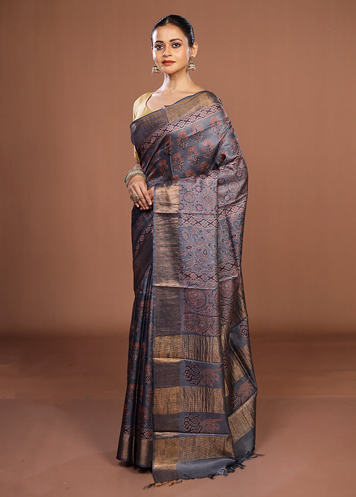 Grey Handloom Tussar Pure Silk Saree With Blouse Piece