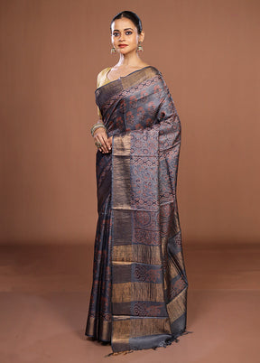 Grey Handloom Tussar Pure Silk Saree With Blouse Piece