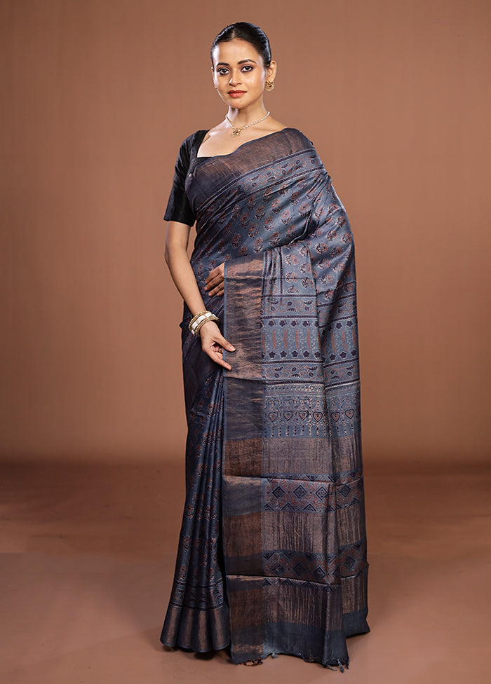 Grey Handloom Tussar Pure Silk Saree With Blouse Piece