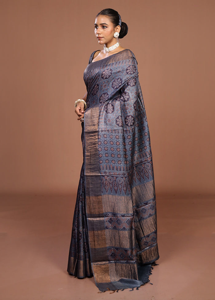 Grey Handloom Tussar Pure Silk Saree With Blouse Piece