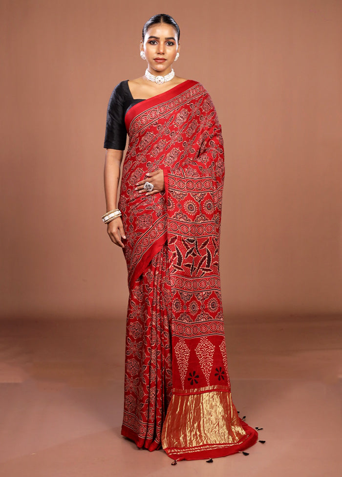 Red Printed Pure Silk Saree Without Blouse Piece