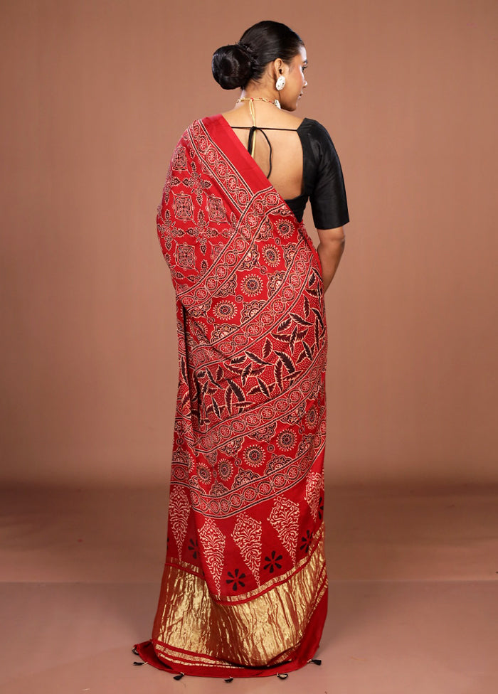 Red Printed Pure Silk Saree Without Blouse Piece
