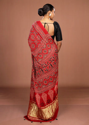 Red Printed Pure Silk Saree Without Blouse Piece