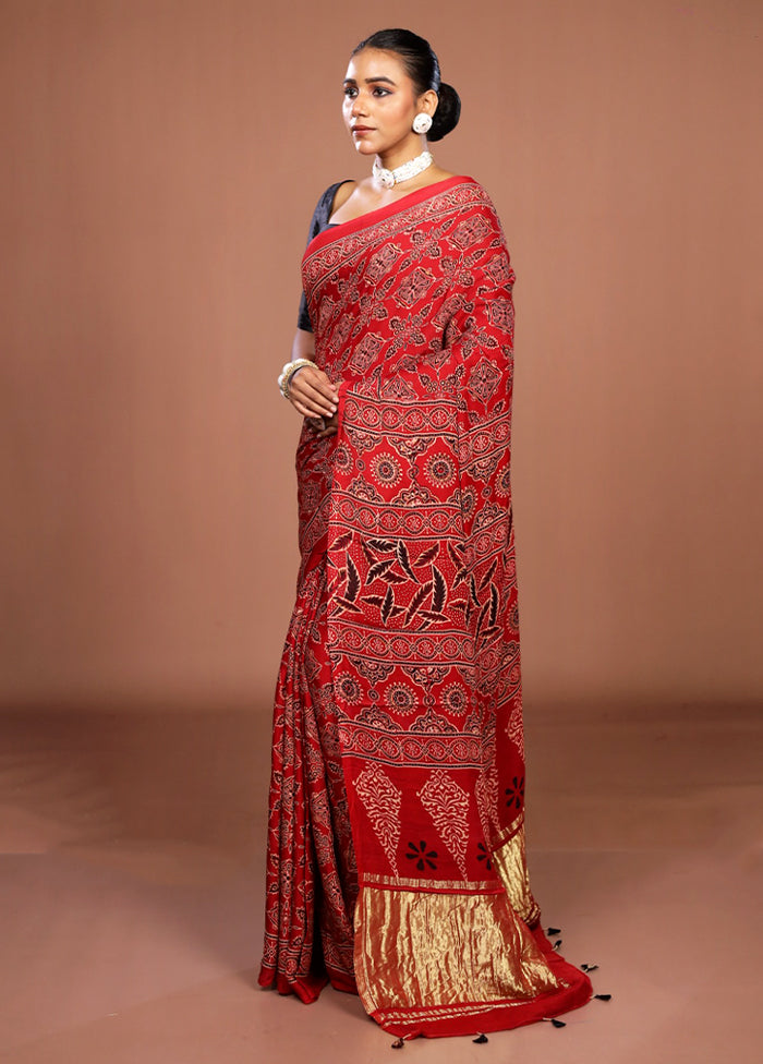 Red Printed Pure Silk Saree Without Blouse Piece