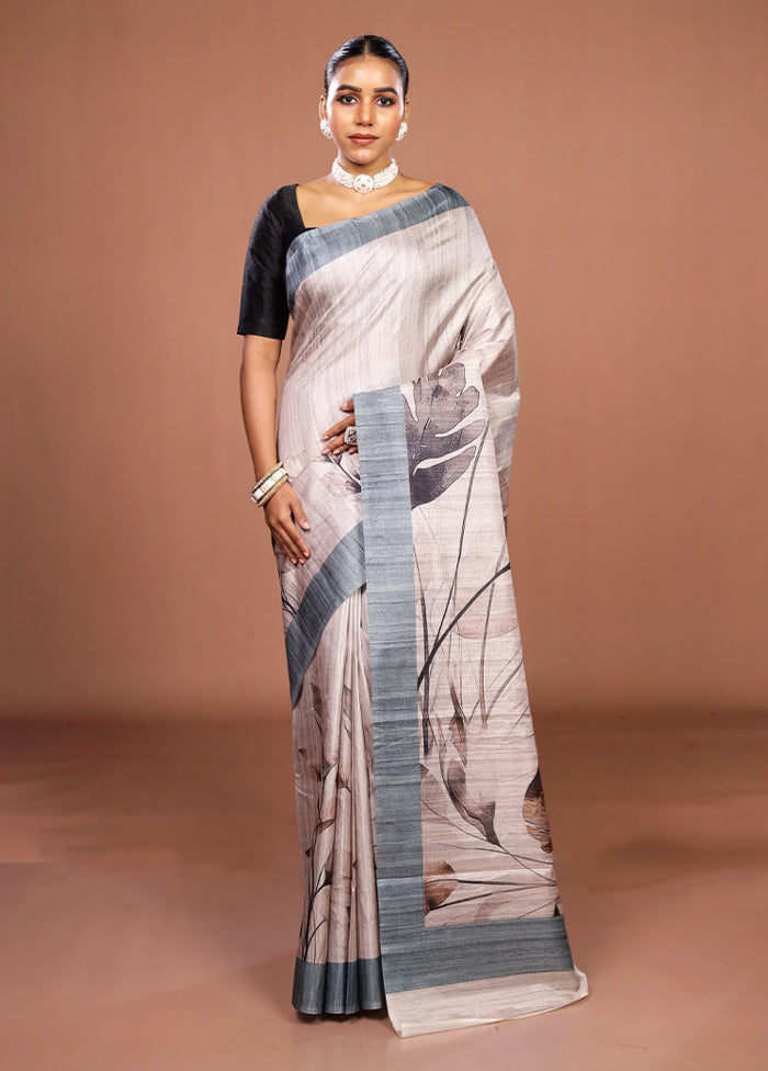 Cream Tussar Silk Saree With Blouse Piece