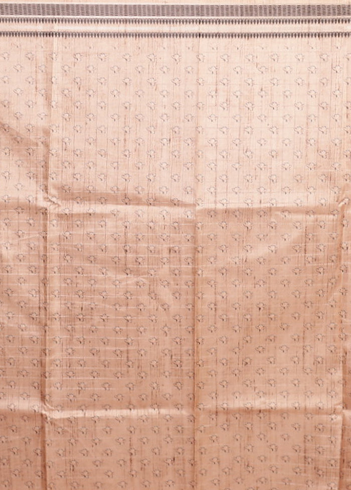 Cream Tussar Silk Saree With Blouse Piece