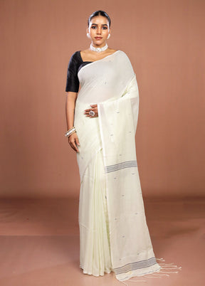 Cream Matka Silk Saree With Blouse Piece