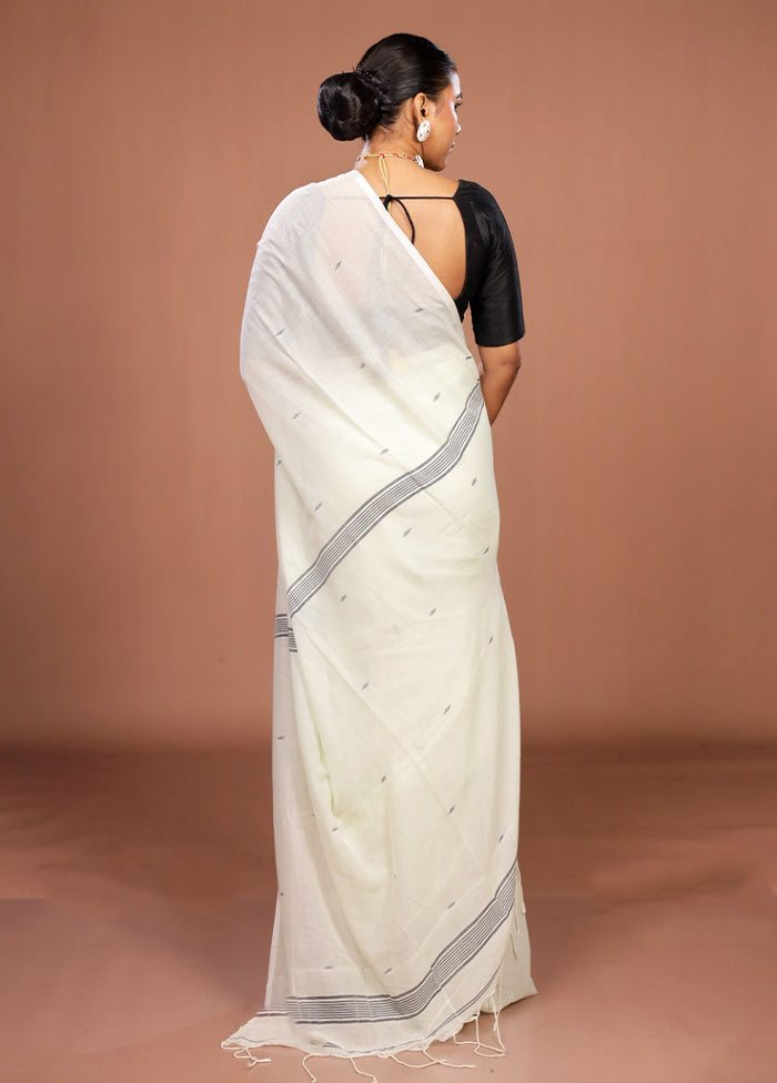 Cream Matka Silk Saree With Blouse Piece