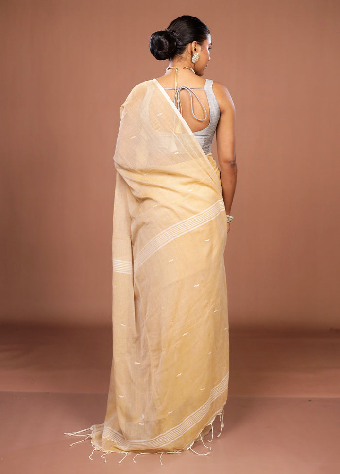 Cream Matka Silk Saree With Blouse Piece