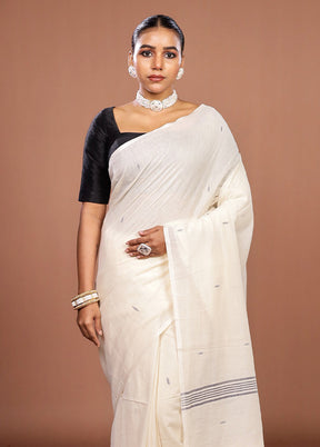 White Matka Silk Saree With Blouse Piece