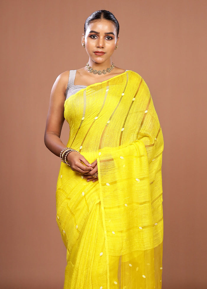 Yellow Matka Silk Saree With Blouse Piece
