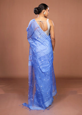 Blue Matka Silk Saree With Blouse Piece