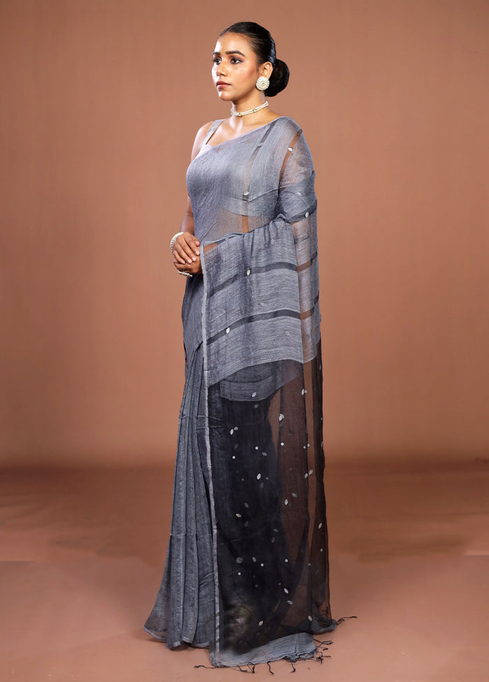 Grey Matka Silk Saree With Blouse Piece