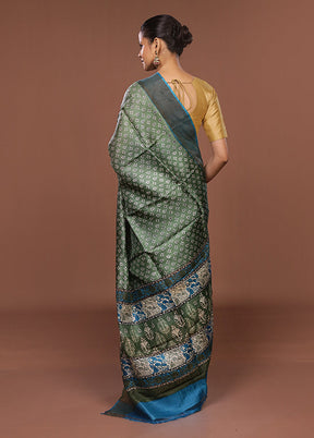Green Handloom Tussar Pure Silk Saree With Blouse Piece
