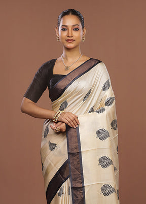 Cream Handloom Tussar Pure Silk Saree With Blouse Piece