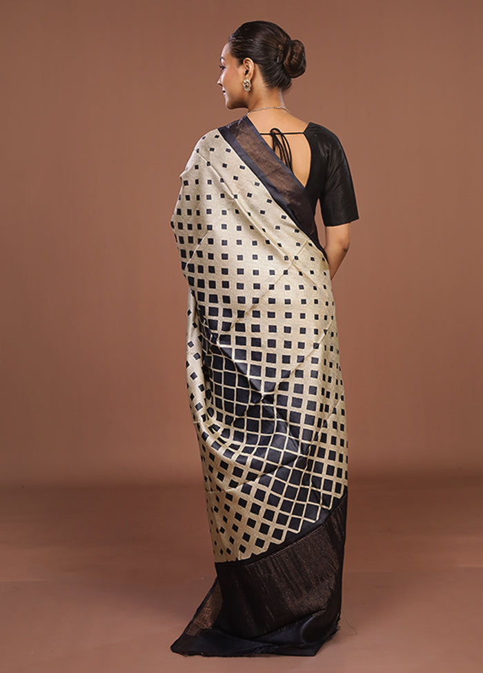 Cream Handloom Tussar Pure Silk Saree With Blouse Piece