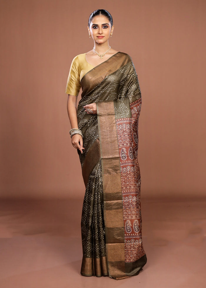 Cream Handloom Tussar Pure Silk Saree With Blouse Piece