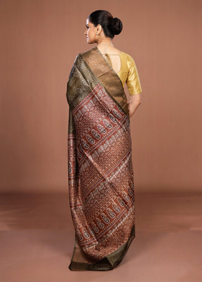 Cream Handloom Tussar Pure Silk Saree With Blouse Piece