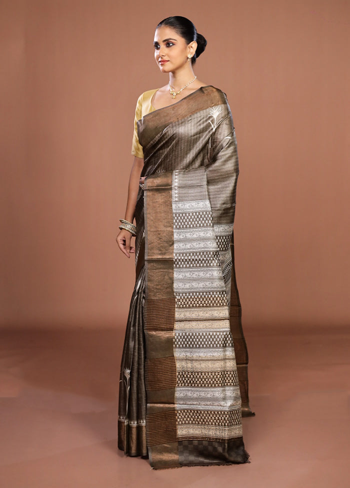 Cream Handloom Tussar Pure Silk Saree With Blouse Piece