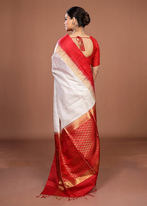 White Handloom Kanjivaram Pure Silk Saree With Blouse Piece