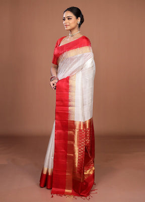 White Handloom Kanjivaram Pure Silk Saree With Blouse Piece