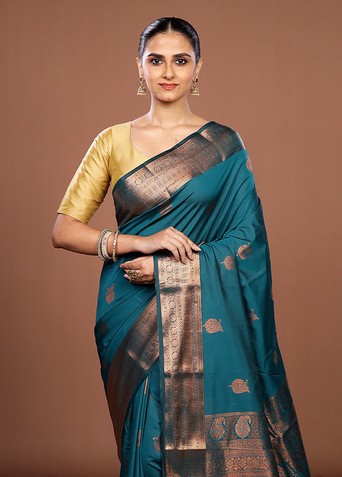 Green Kanjivaram Silk Saree With Blouse Piece