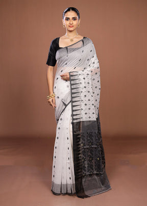 Black Jamdani Cotton Saree Without Blouse Piece