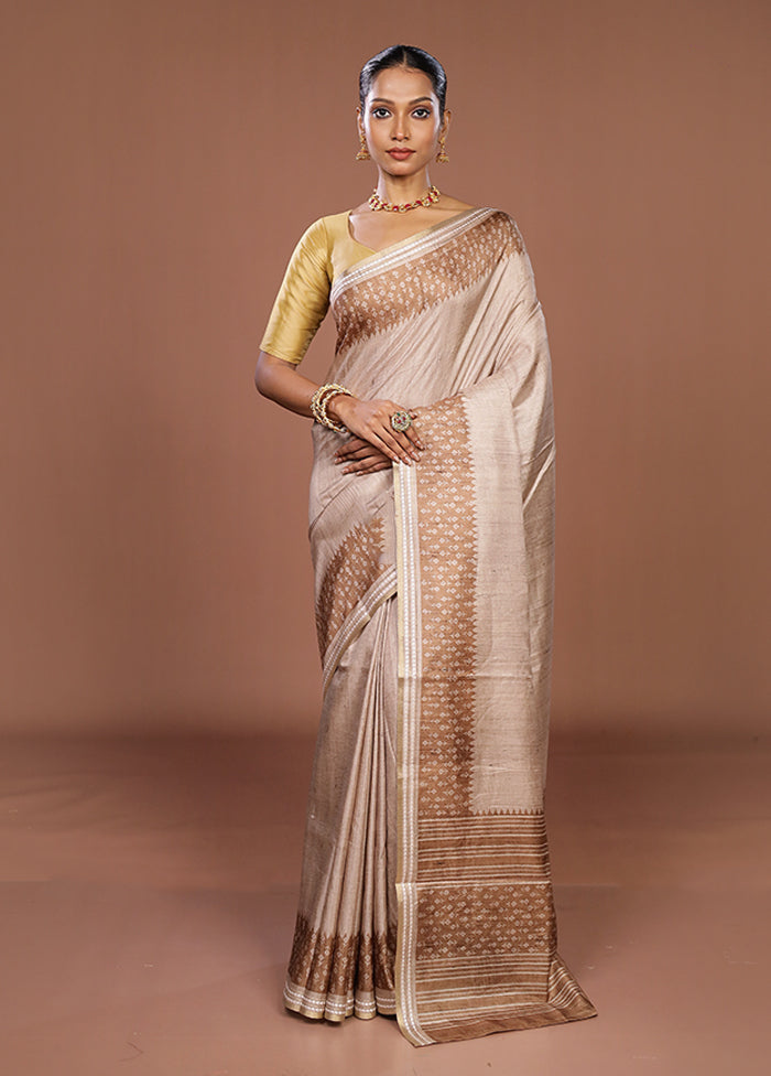 Cream Tussar Silk Saree With Blouse Piece