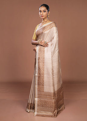 Cream Tussar Silk Saree With Blouse Piece