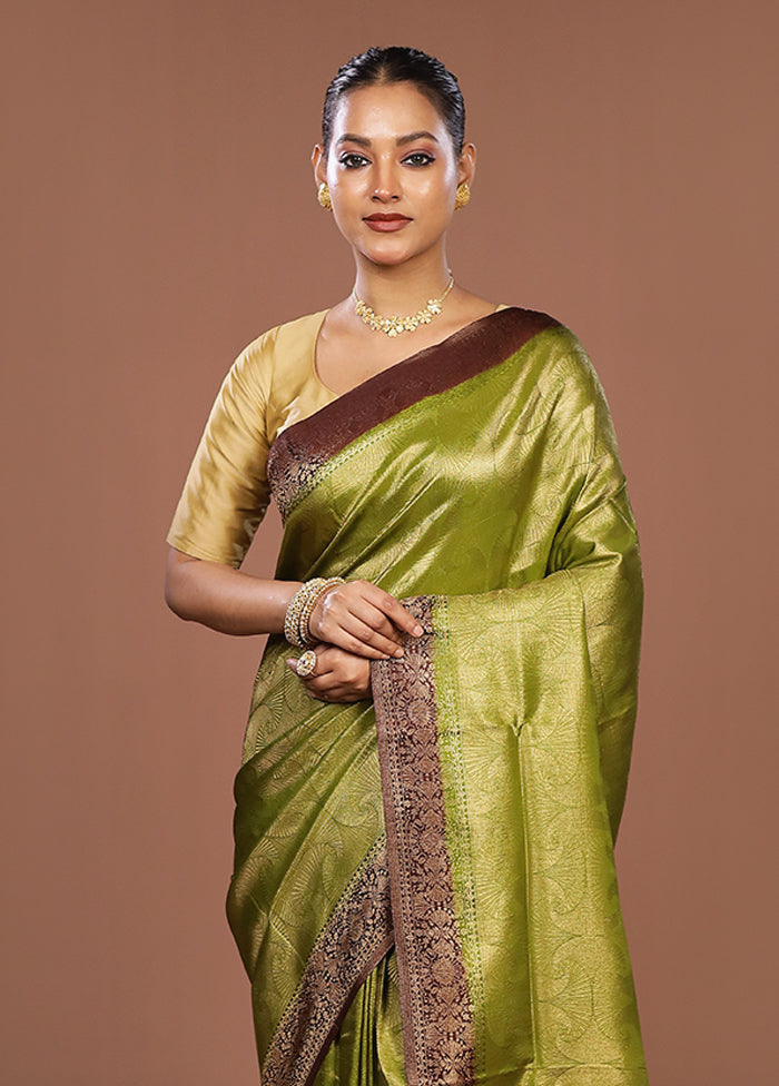 Green Dupion Silk Saree With Blouse Piece