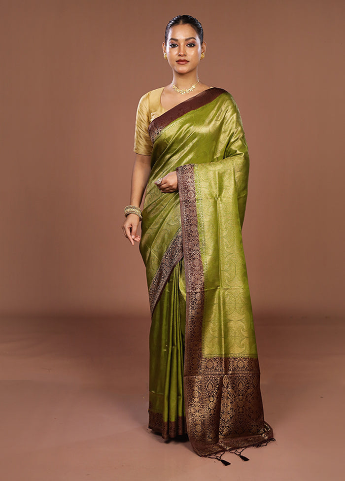 Green Dupion Silk Saree With Blouse Piece