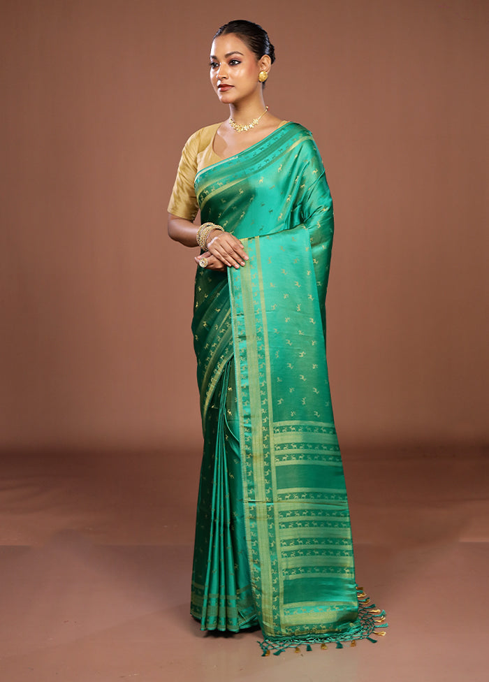 Green Dupion Silk Saree With Blouse Piece