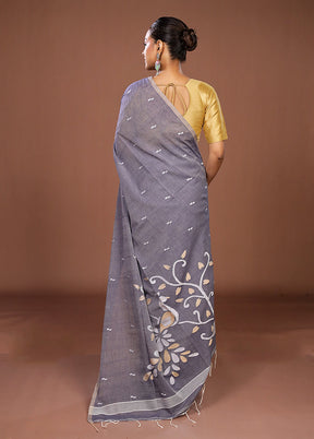 Grey Matka Silk Saree With Blouse Piece