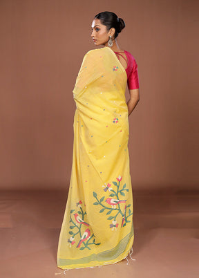 Yellow Matka Silk Saree With Blouse Piece